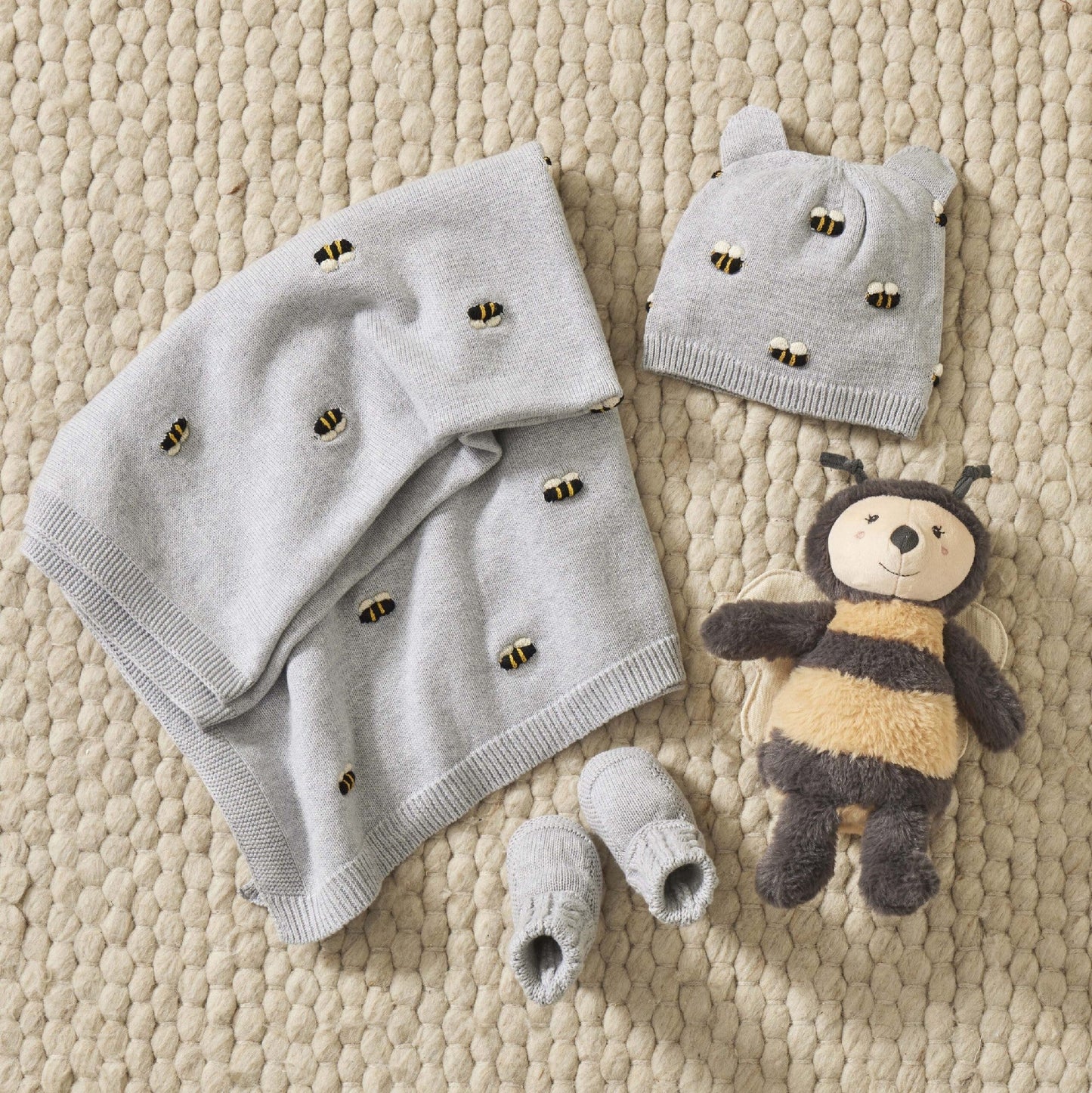A Buzz of Softness: Wrapping Your Little One in the Sweetest Comfort