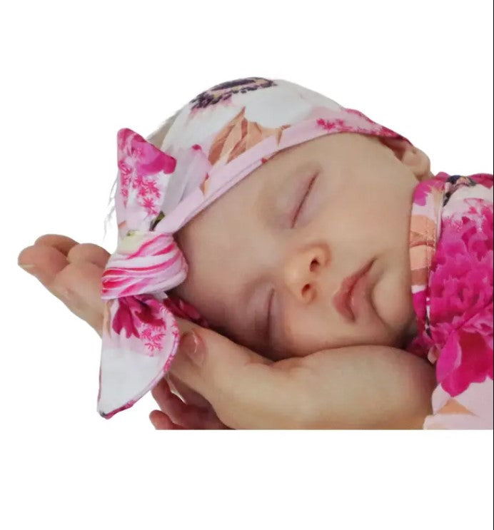Maggie Mae Knotted Baby Gown Set