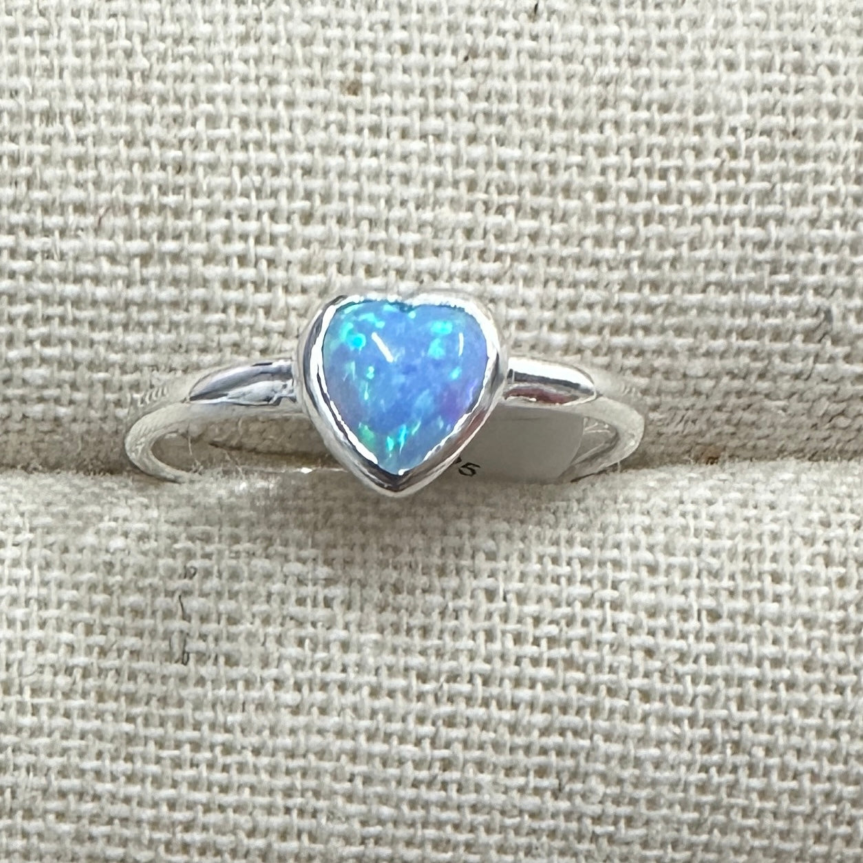 Ring Resin Opal Heart Blue [Sz:7]