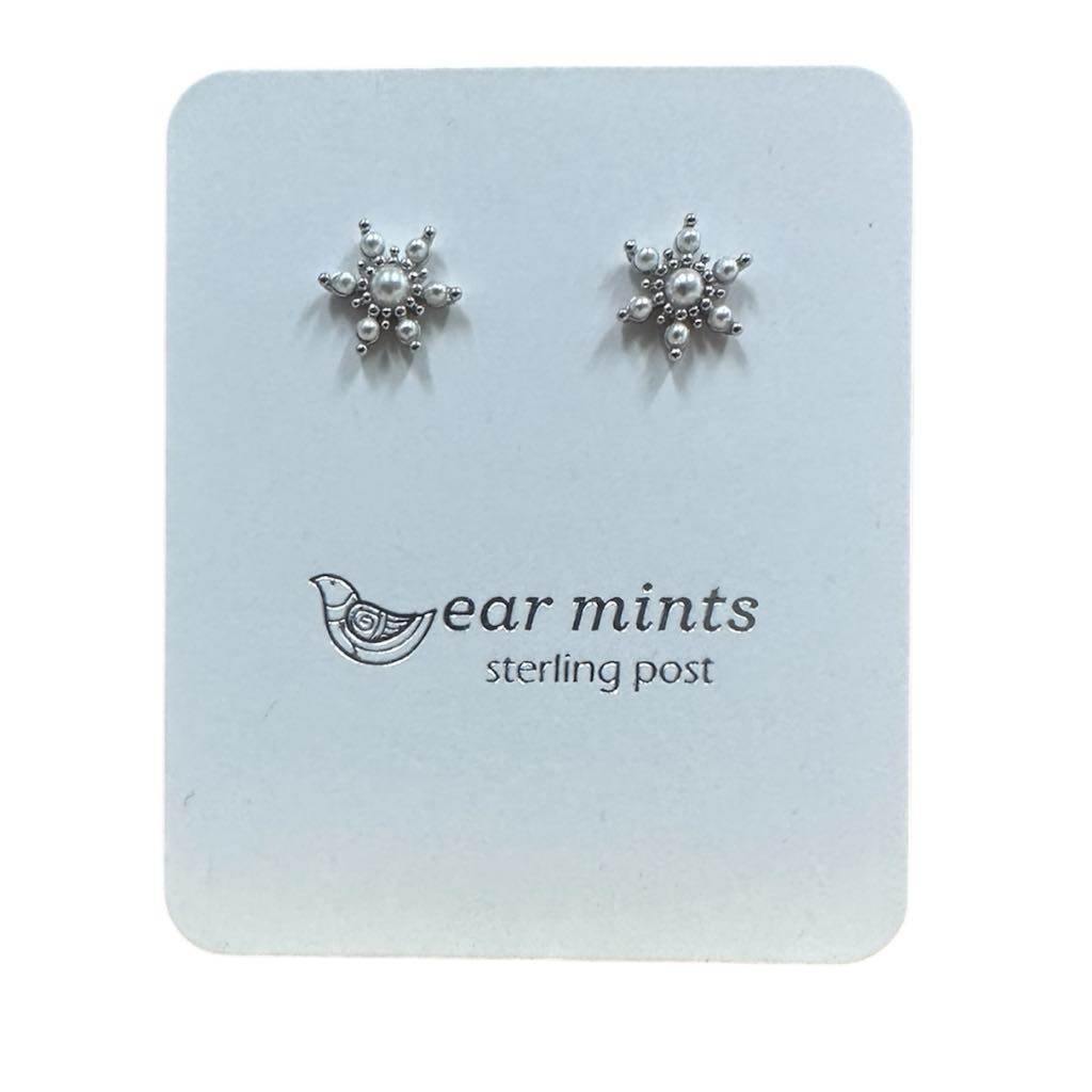 Fabienne - Earrings Studs Snowflake Pearl [Col:Silver]