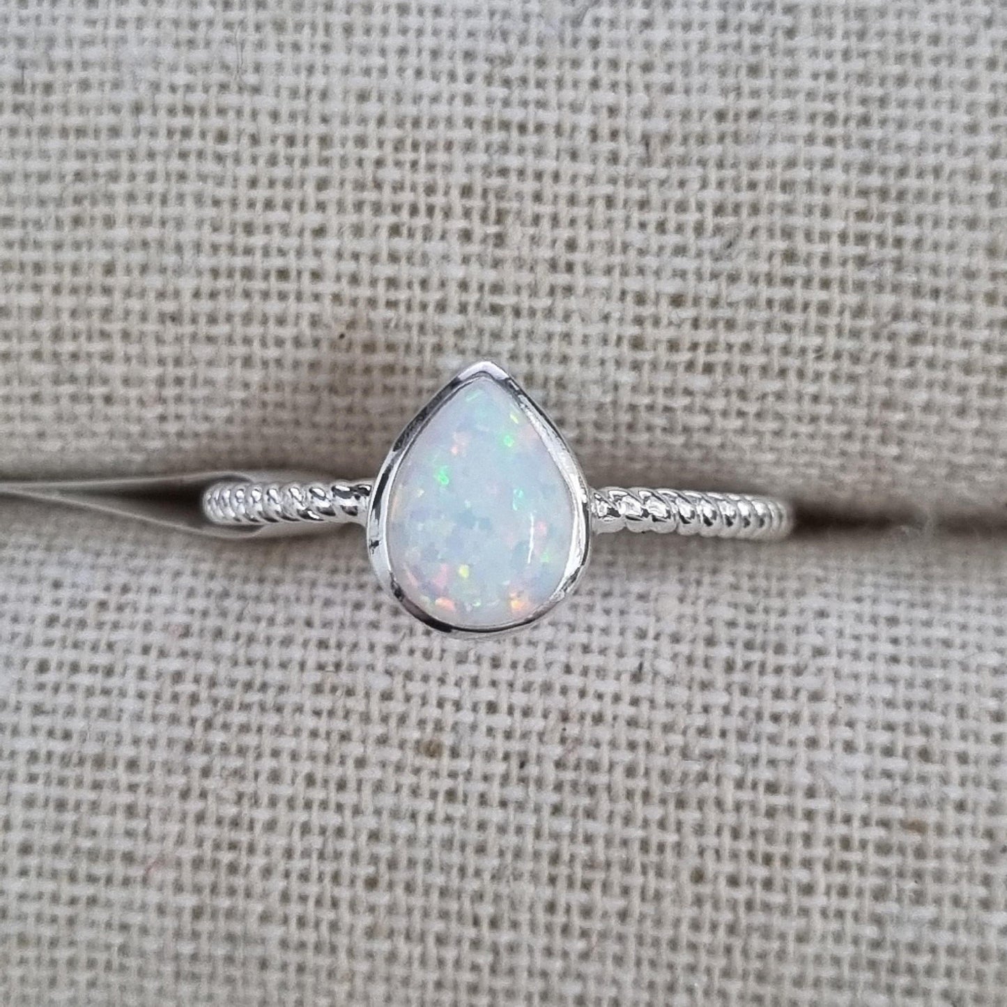 Ring Resin Opal 8mm Teardrop White [Sz:8]