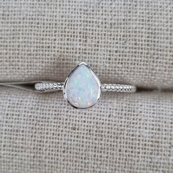 Ring Resin Opal 8mm Teardrop White [Sz:8]